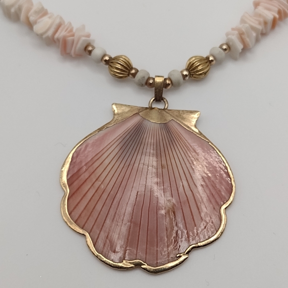 Beautiful Natural Pink Gilded Seashell Necklace, Awesome Mermaidcore! - Picture 3 of 9